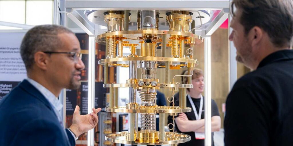 Quantum.Tech World