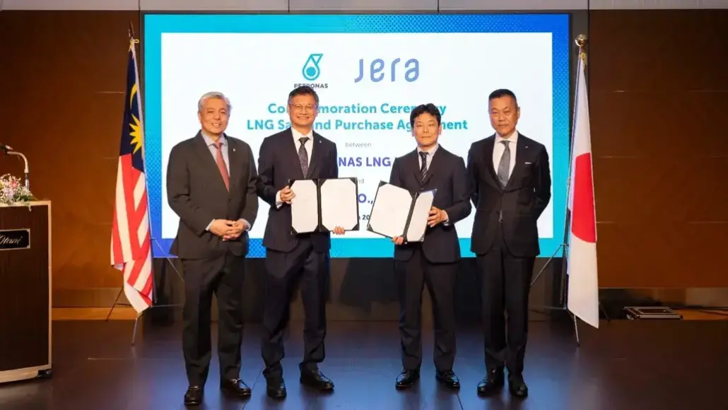 Japan Signs Long term LNG Supply Agreement with Malaysia