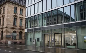 Germany Warms to UniCredit Bid for Commerzbank Germany Warms to UniCredit Bid for Commerzbank