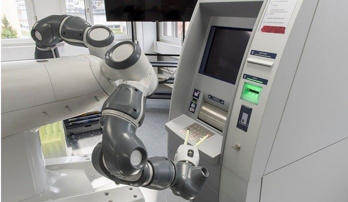 ABBs YuMi robot for more reliable banking